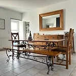 Ferienhaus Rivage Maison Spacieuse 10 P 5 2 Sdb 2 Wc Confort Avec Jardin, Belle Terrasse Amenagee, Parking Privatif, A 2 Kms D'une Petite Plage, 3kms D'omaha Et Port En Bessin *