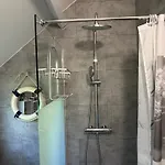 Rivage Maison Spacieuse 10 P 5 2 Sdb 2 Wc Confort Avec Jardin, Belle Terrasse Amenagee, Parking Privatif, A 2 Kms D'une Petite Plage, 3kms D'omaha Et Port En Bessin *