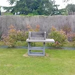 Rivage Maison Spacieuse 10 P 5 2 Sdb 2 Wc Confort Avec Jardin, Belle Terrasse Amenagee, Parking Privatif, A 2 Kms D'une Petite Plage, 3kms D'omaha Et Port En Bessin * Grand-Hameau