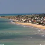 Rivage Maison Spacieuse 10 P 5 2 Sdb 2 Wc Confort Avec Jardin, Belle Terrasse Amenagee, Parking Privatif, A 2 Kms D'une Petite Plage, 3kms D'omaha Et Port En Bessin * Grand-Hameau