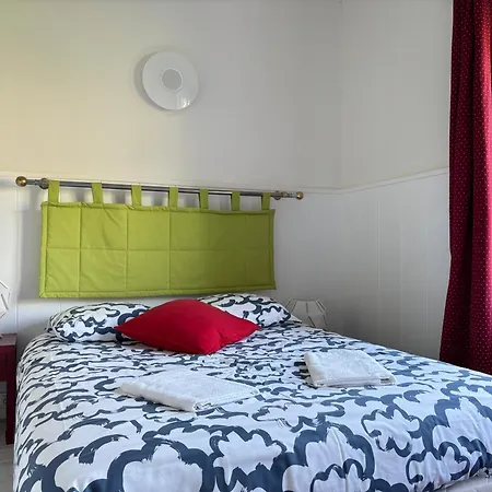 Rivage Maison Spacieuse 10 P 5 2 Sdb 2 Wc Confort Avec Jardin, Belle Terrasse Amenagee, Parking Privatif, A 3km D'omaha Et Port En Bessin Ferienhaus