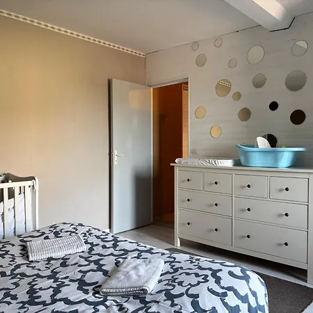 Prázdninový dům Rivage Maison Spacieuse 10 P 5 2 Sdb 2 Wc Confort Avec Jardin, Belle Terrasse Amenagee, Parking Privatif, A 2 Kms D'une Petite Plage, 3kms D'omaha Et Port En Bessin Grand-Hameau