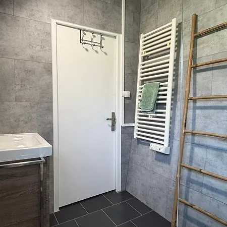 Rivage Maison Spacieuse 10 P 2 Sdb 2 Wc Confort Avec Jardin, Belle Terrasse Amenagee, Parking Privatif, A 3km D'omaha Et Port En Bessin Grand-Hameau
