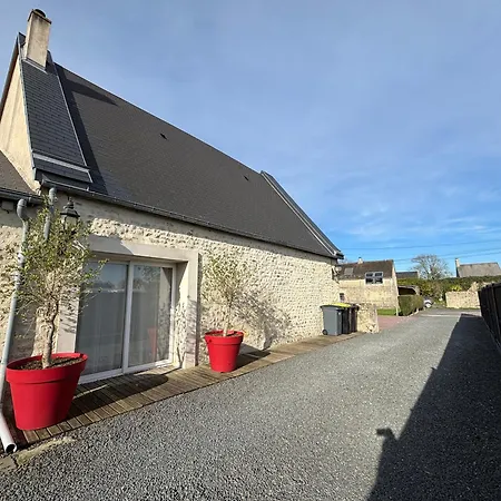 Rivage Maison Spacieuse 10 P 5 2 Sdb 2 Wc Confort Avec Jardin, Belle Terrasse Amenagee, Parking Privatif, A 2 Kms D'une Petite Plage, 3kms D'omaha Et Port En Bessin *