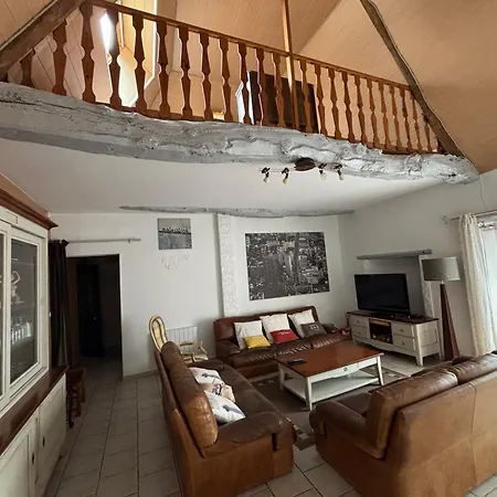 Prázdninový dům Rivage Maison Spacieuse 10 P 5 2 Sdb 2 Wc Confort Avec Jardin, Belle Terrasse Amenagee, Parking Privatif, A 2 Kms D'une Petite Plage, 3kms D'omaha Et Port En Bessin Grand-Hameau