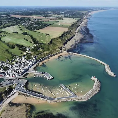 Rivage Maison Spacieuse 10 P 5 2 Sdb 2 Wc Confort Avec Jardin, Belle Terrasse Amenagee, Parking Privatif, A 2 Kms D'une Petite Plage, 3kms D'omaha Et Port En Bessin Prázdninový dům *