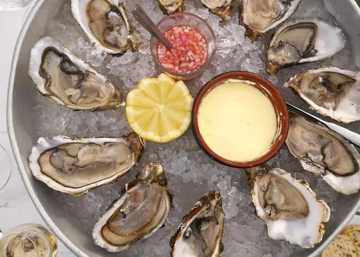 Rivage Maison Spacieuse 10 P 5 2 Sdb 2 Wc Confort Avec Jardin, Belle Terrasse Aménagée, Parking Privatif, à 2 Kms D'une Petite Plage, 3kms D'omaha Et Port En Bessin *