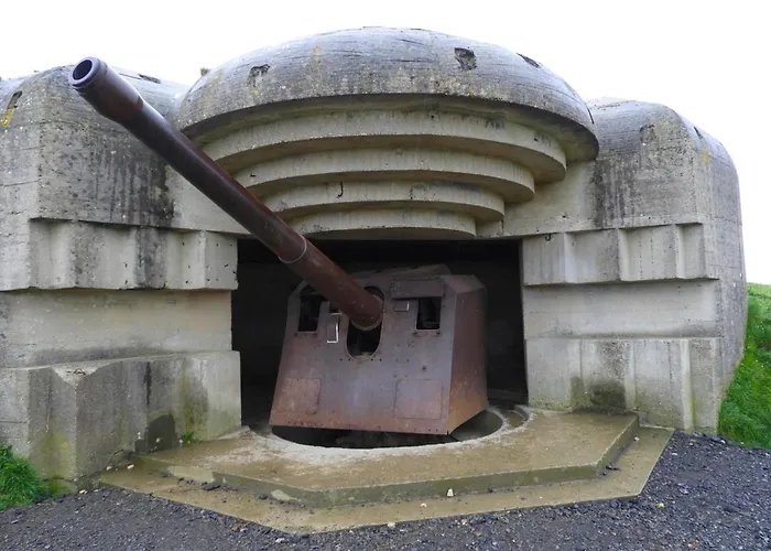 Rivage Maison Spacieuse 10 P 5 2 Sdb 2 Wc Confort Avec Jardin, Belle Terrasse Aménagée, Parking Privatif, à 2 Kms D'une Petite Plage, 3kms D'omaha Et Port En Bessin *