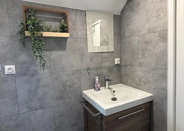 Casa vacanze Rivage Maison Spacieuse 10 P 5 2 Sdb 2 Wc Confort Avec Jardin, Belle Terrasse Aménagée, Parking Privatif, à 2 Kms D'une Petite Plage, 3kms D'omaha Et Port En Bessin