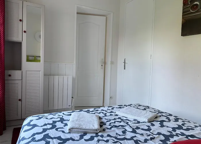 Casa vacanze Rivage Maison Spacieuse 10 P 5 2 Sdb 2 Wc Confort Avec Jardin, Belle Terrasse Aménagée, Parking Privatif, à 2 Kms D'une Petite Plage, 3kms D'omaha Et Port En Bessin