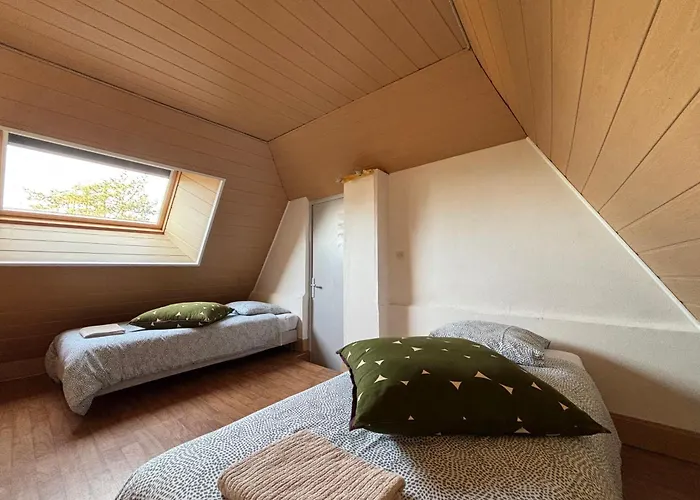 Rivage Maison Spacieuse 10 P 5 2 Sdb 2 Wc Confort Avec Jardin, Belle Terrasse Aménagée, Parking Privatif, à 2 Kms D'une Petite Plage, 3kms D'omaha Et Port En Bessin