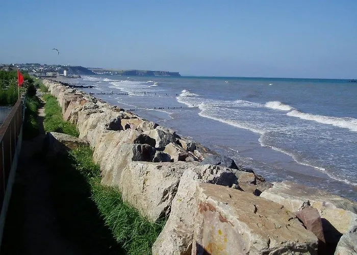 Rivage Maison Spacieuse 10 P 5 2 Sdb 2 Wc Confort Avec Jardin, Belle Terrasse Aménagée, Parking Privatif, à 2 Kms D'une Petite Plage, 3kms D'omaha Et Port En Bessin Casa vacanze