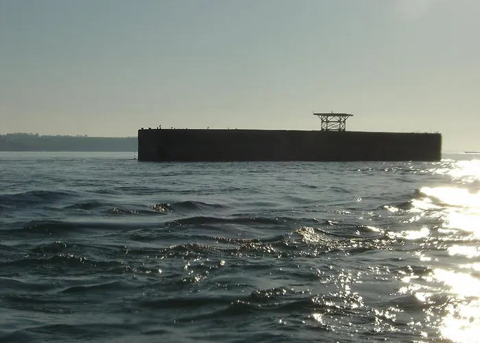 Rivage Maison Spacieuse 10 P 5 2 Sdb 2 Wc Confort Avec Jardin, Belle Terrasse Aménagée, Parking Privatif, à 2 Kms D'une Petite Plage, 3kms D'omaha Et Port En Bessin Casa vacanze Grand-Hameau